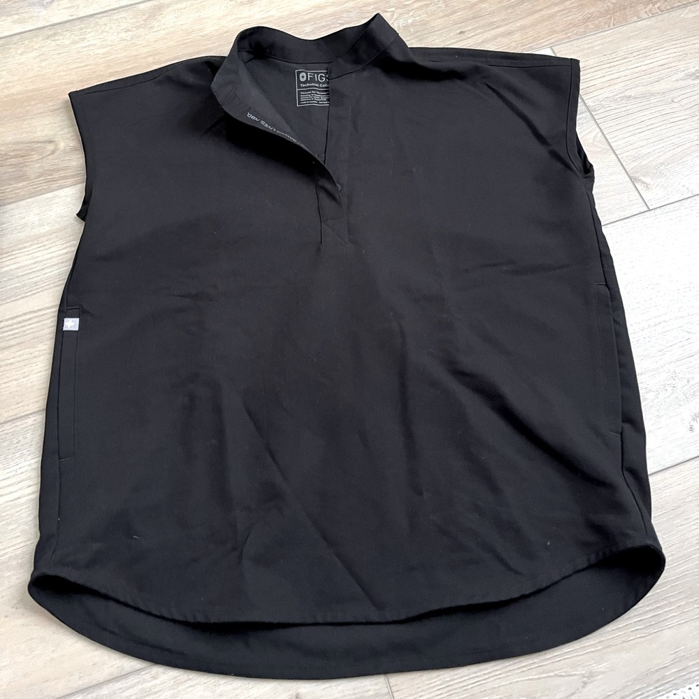 FIGS Rafaela scrub top
